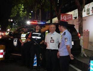 游洪涛督导夏夜治安巡查宣防集中统一行动