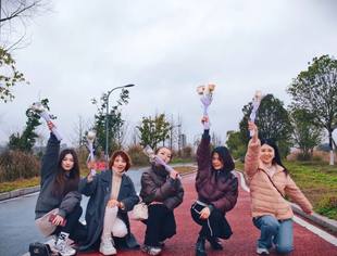 嘉陵商会携手科筑集团共庆三·八国际妇女节