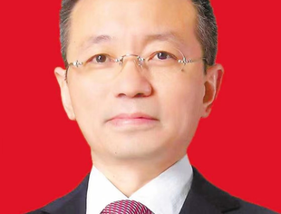 副会长游洪涛入围富民兴渝贡献奖提名！快来为他投一票