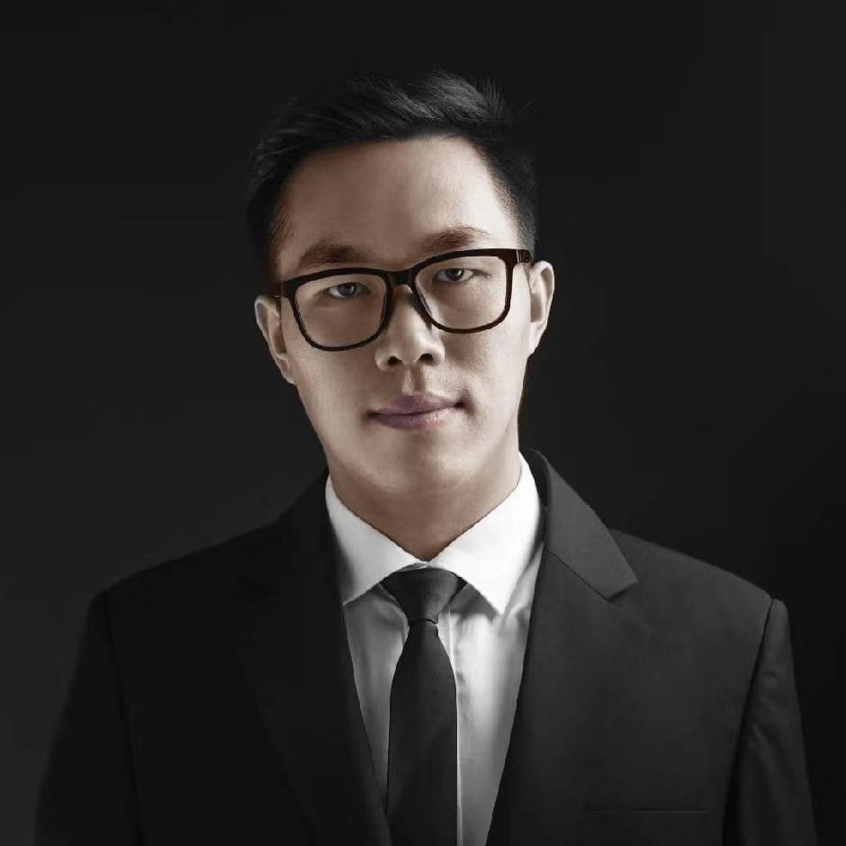 法人照片 黑.jpg