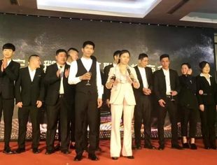 我会领导参加常务理事薛小妹公司5周年庆典