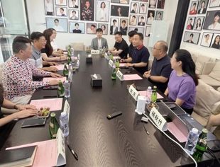 我会领导走访常务副会长郑斌彪企业海西传媒集团