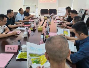 江苏省金湖县水务局李卫兵局长一行到我会考察交流