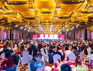 我会代表应邀出席北京晋江企业商会暨北京纺织服饰企业商会理监事会就职典礼