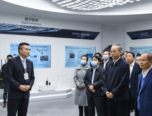 黄强在调研华为成都研究所并主持召开座谈会时强调：全力支持华为在川发展壮大