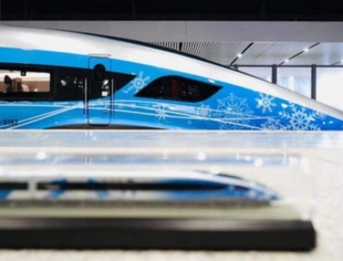 支撑全球首创高铁5G超高清演播室 数码视讯展现中国科技力量