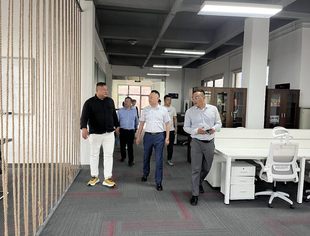 吕状文会长带队走访副会长单位高峰铭典