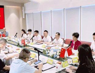 四川省重庆商会与成都市巫山商会联合举办纪念建党104周年主题党日活动