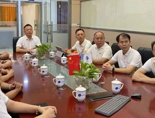 吕状文 | 观看九三阅兵感怀：钢铁长城守和平，民营企业报国情