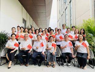 渝商女子读书会举办诗歌朗诵会为党庆生