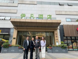 重庆市上海商会开展“干在实处、走在前列”大走访大谈心活动纪实