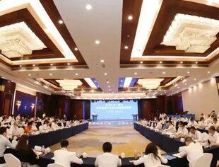【京桂商新闻】商会副会长廖立辉出席浙江重点产业考察团恳谈会并进行项目路演