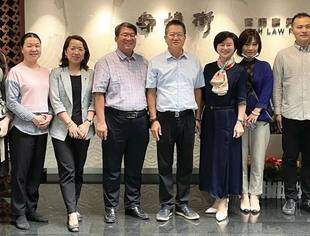 【京桂商新闻】商会法律服务平台专业律师等一行赴北京市炜衡律师事务所参观交流