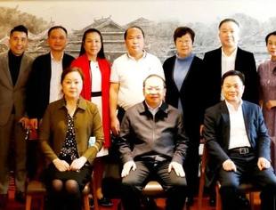 广西壮族自治区党委常委、统战部部长农生文在京亲切会见商会会长郑志等企业家代表