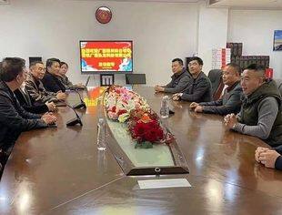 广西四川商会商会新春走访慰问广西弘龙智能科技有限公司