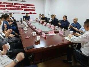 山东省重庆商会召开四月会长理事办公会议