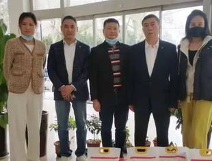 “隔离不隔心”山东省重庆商会慰问隔离会员赠送生活物资