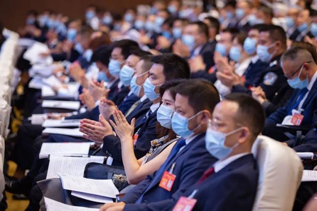 关注遂宁两会 | 遂宁市第八届人民代表大会第一次会议开幕