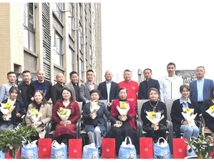 成都大英商会“三八女神节”温馨举行