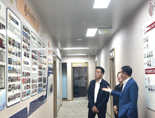 欢迎邮储银行猛追湾支行何平行长及遂商家人回“家”交流