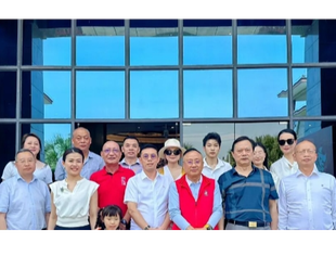 走进自贸港——抢抓新机遇 与海南省四川商会三亚分会进行座谈交流