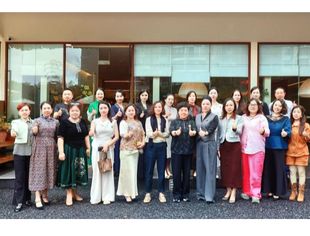 遂宁市女企业家商会赴遂宁商会常务副会长单位御府茶缘交流考察