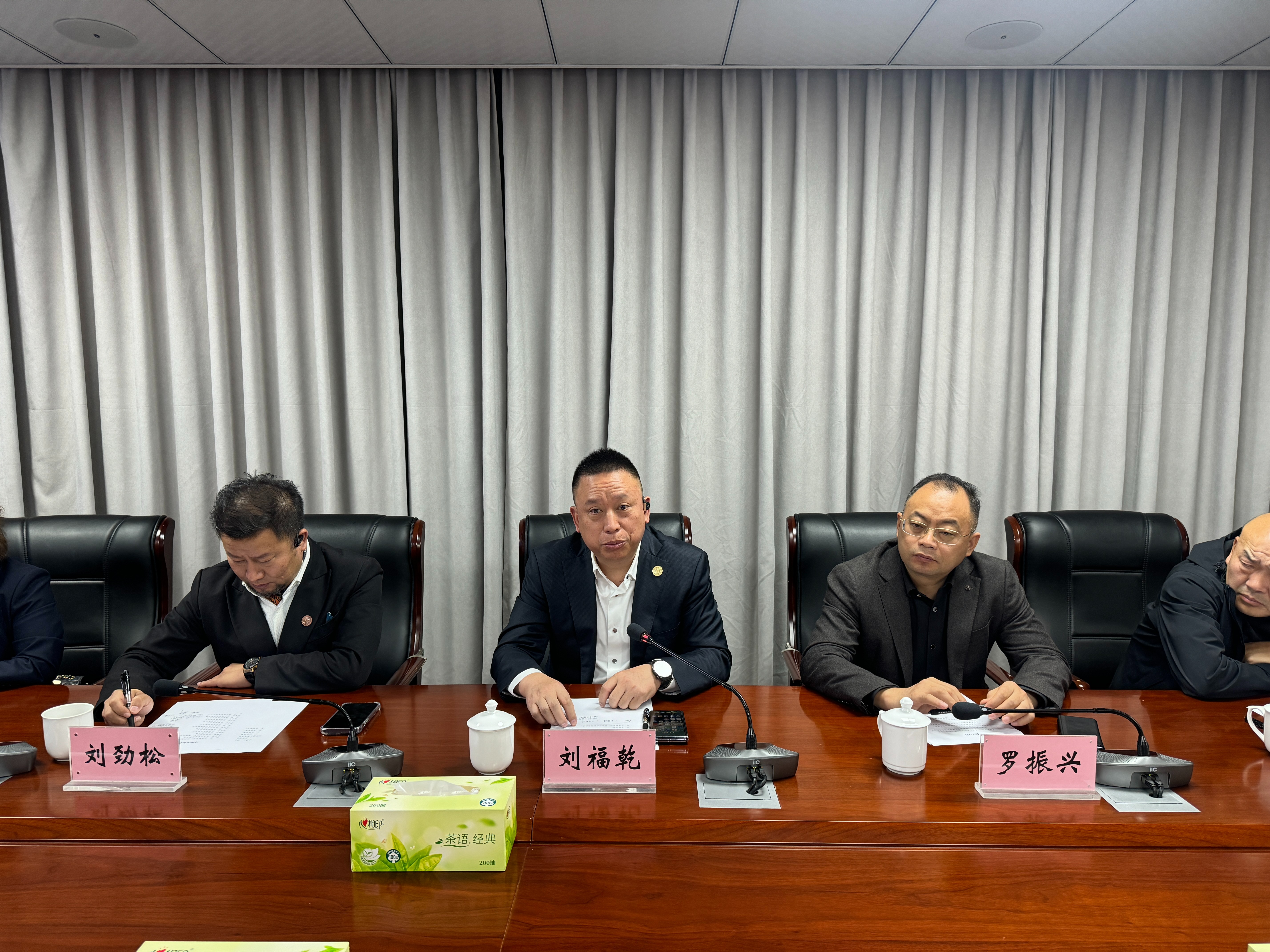 bed75a8180c630b8565ee6ddb78078e.jpg bed75a8180c630b8565ee6ddb78078e.jpg