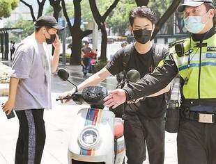 9月中上旬，深圳交警将正式开展电动自行车登记、上牌工作