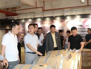 会务动态|北京厦门企业商会企业家一行走进台商知名企业，中国单一麦芽威士忌——福建大芹酒业