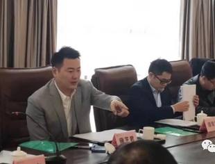 铁肩担道义 危难见真情