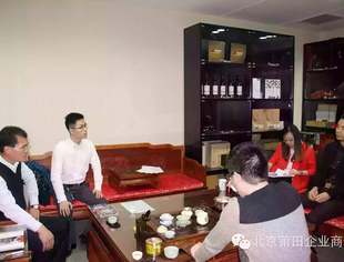 【会务动态】执行会长吴美先、常务副会长卓光华到访商会慰问年会筹备工作人员