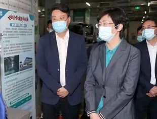 成都市委书记施小琳：坚持以科技赋能 加快推进智慧蓉城平台建设