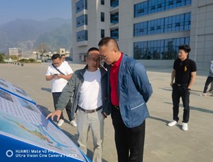 成都仁寿商会商务考察组拜访考察雷波县