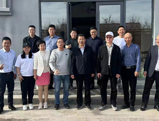四川天府新区仁寿商会与成都市化工塑料行业商会赴新疆建设兵团第三师图木舒克市考察