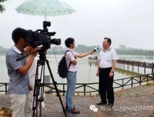 《东方战场》剧组到达鄂州梁子湖----湖北苏商“组团”探班