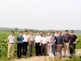轮值会长组织考察团赴仙桃、潜江考察走访