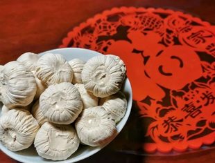 迎小年:糖瓜祭灶神,归家盼团圆