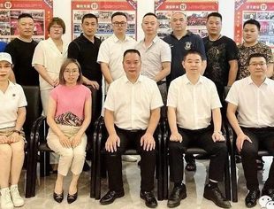 “五心”服务，让会员更信赖 ——温州市重庆商会换届工作领导小组第三次会议（组长创新服务工作会）