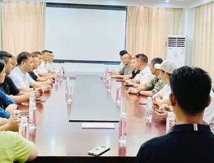 温州市重庆商会开展“迎八一军民同行·强城有我·争当先锋”活动