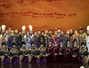 大型内蒙古民族舞剧《驼道》在青岛演出圆满落幕