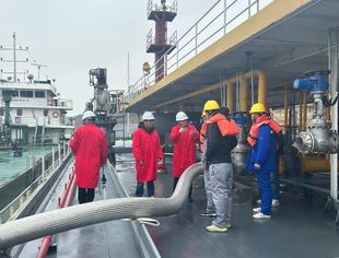 【会员动态】商会会员企业九江华亿危化品码头迎来首次装卸