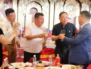 要闻|蔡树训带队参加监事长刘玉清女儿婚宴 商会文化艺术专委会贡献力量