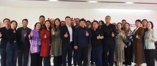 北京沈阳企业商会参观团中央直属新闻新媒体机构