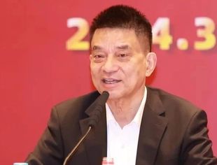 两会时间 | 全国政协委员刘永好：民营经济活力下滑，建议对重点企业“一对一”扶持