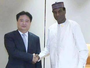 商会副会长严高明与尼日尔总理会谈