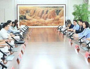 全国工商联与财政部举行工作交流座谈会