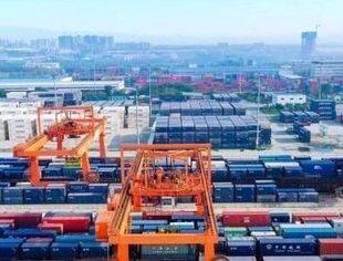中国内陆“山城”何以通江达海奔赴世界？