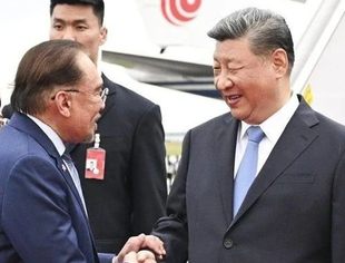 时政要闻丨习近平抵达吉隆坡对马来西亚进行国事访问