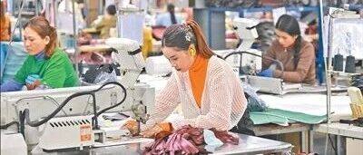 热点新闻丨“带动当地经济发展、改善人民生活的关键力量”（共建“一带一路”·第一现场）