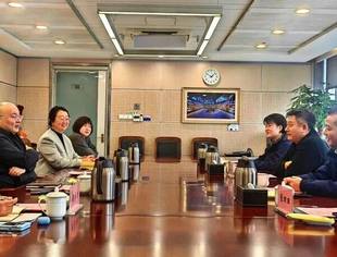 会领导动态丨商会副会长江楠受邀与新华社江苏分社社长刘亢深入交流